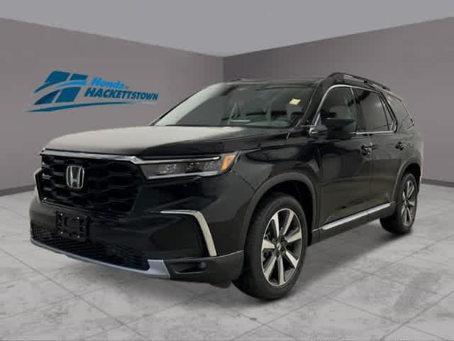 new 2025 Honda Pilot car, priced at $50,995