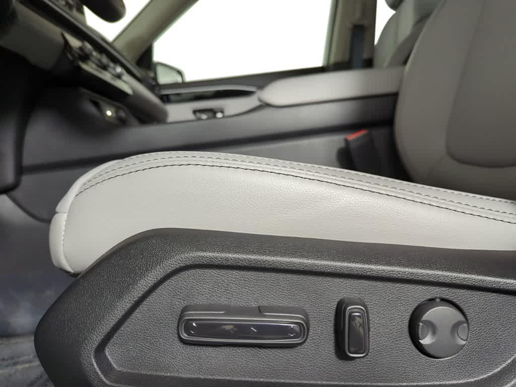 new 2025 Honda Pilot car, priced at $52,950