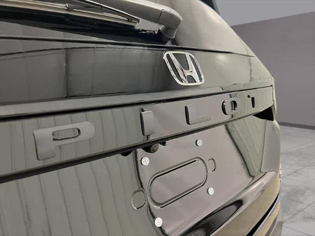 new 2025 Honda Pilot car, priced at $54,530