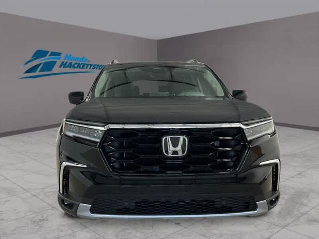 new 2025 Honda Pilot car, priced at $54,530