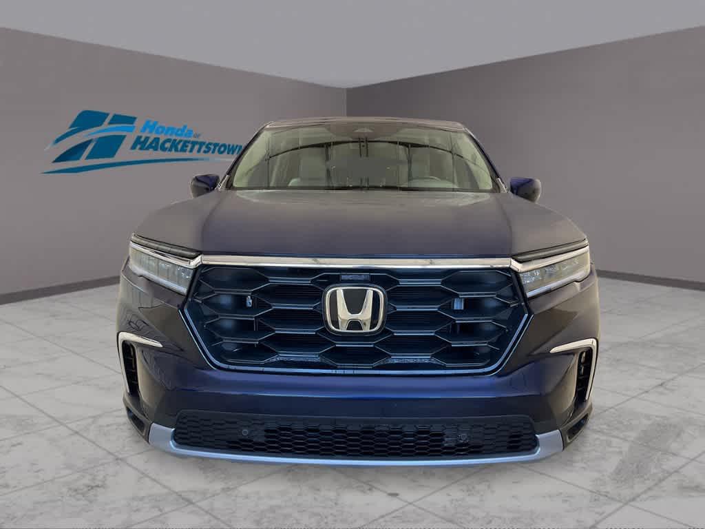 new 2025 Honda Pilot car, priced at $47,095