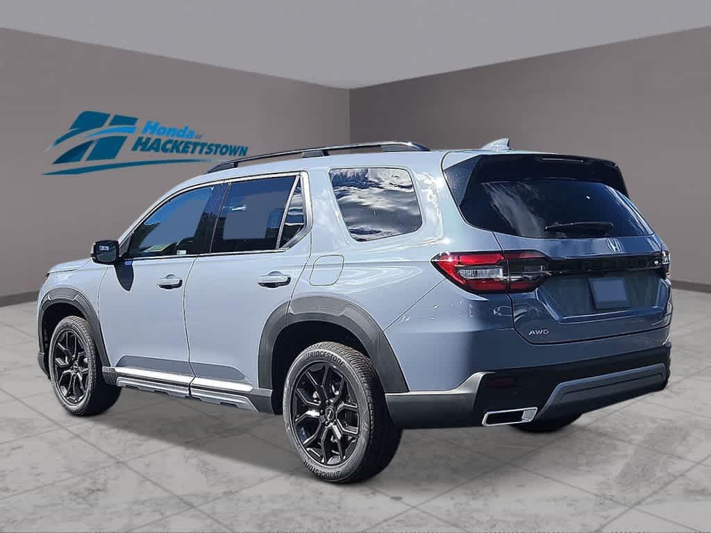 new 2025 Honda Pilot car, priced at $54,255