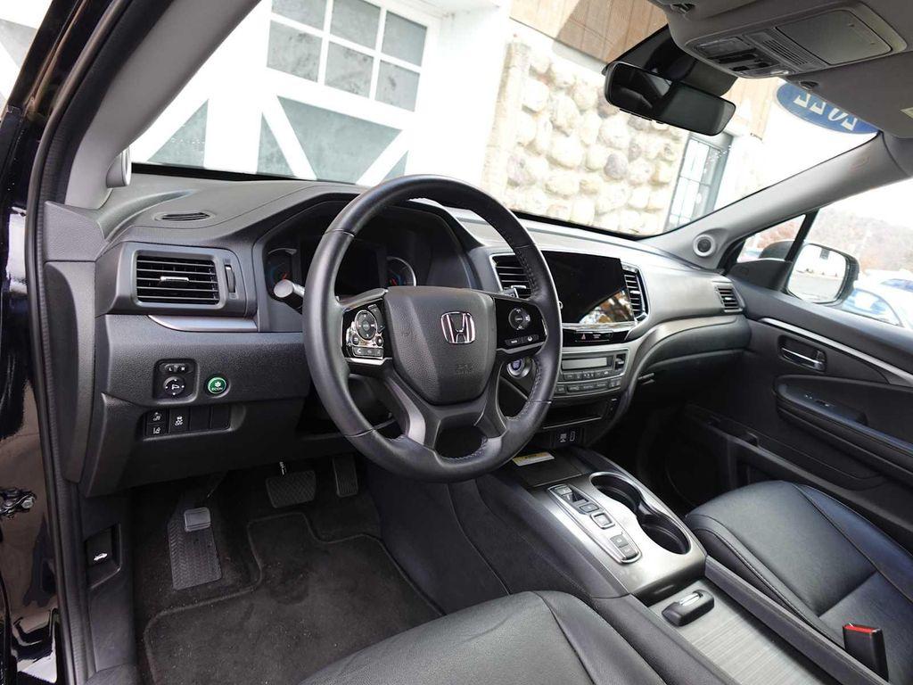 used 2022 Honda Pilot car, priced at $30,998
