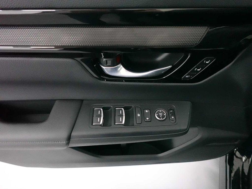 used 2023 Honda CR-V car, priced at $31,998