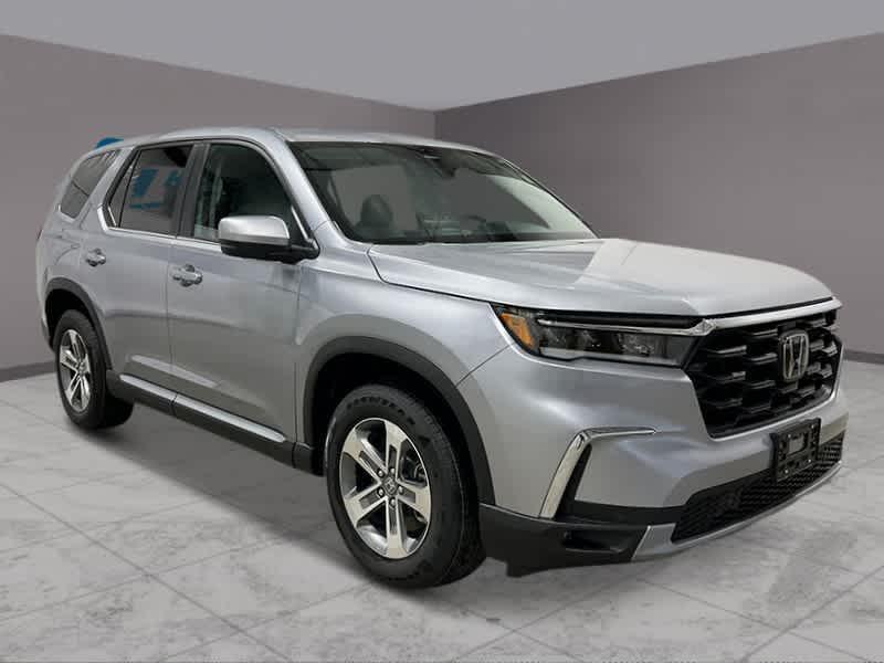 new 2025 Honda Pilot car, priced at $47,095