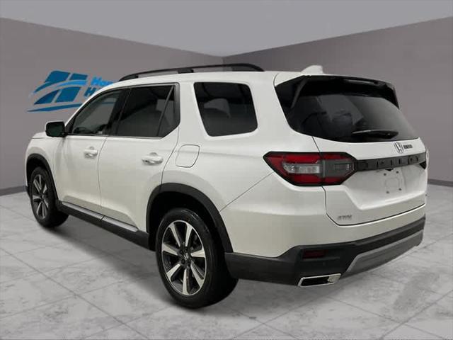 new 2025 Honda Pilot car, priced at $54,985