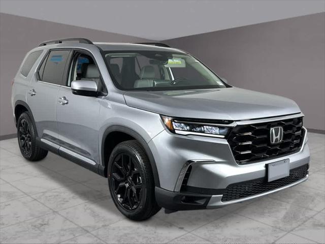 new 2025 Honda Pilot car, priced at $52,950