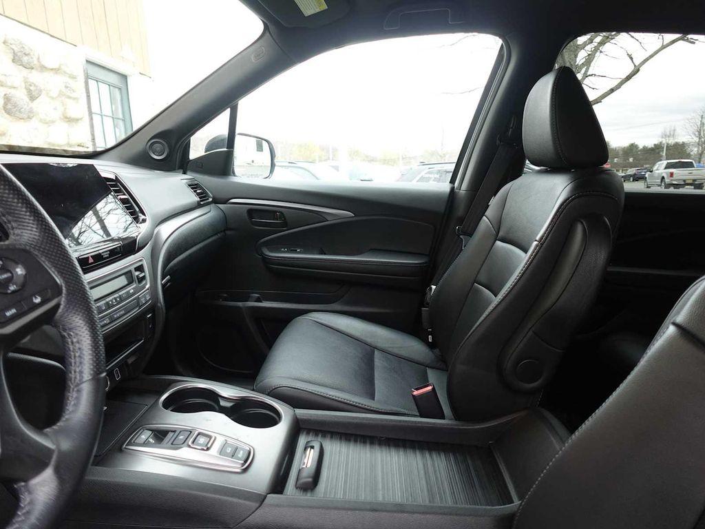 used 2022 Honda Passport car, priced at $31,885
