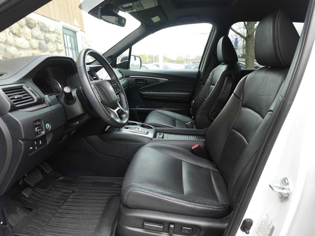 used 2022 Honda Passport car, priced at $31,885
