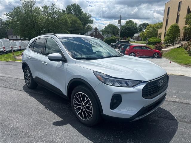 new 2025 Ford Escape PHEV car, priced at $33,252