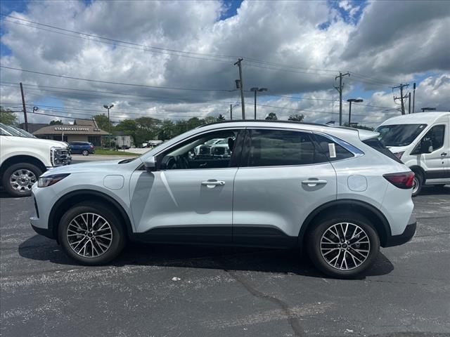 new 2025 Ford Escape PHEV car, priced at $33,252
