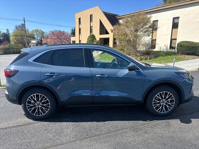 new 2025 Ford Escape car, priced at $39,190