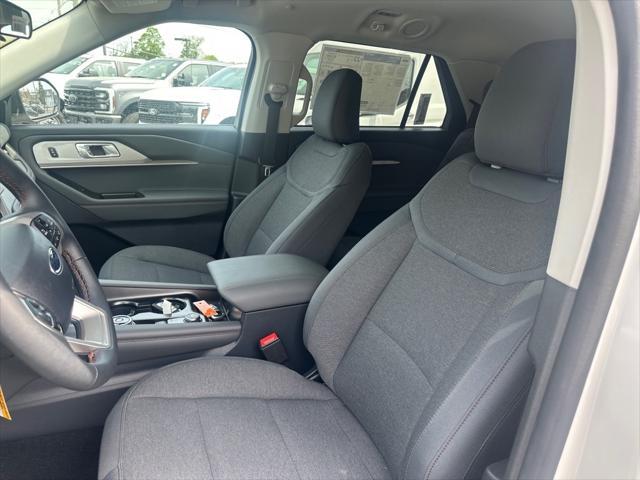 new 2025 Ford Explorer car, priced at $41,149