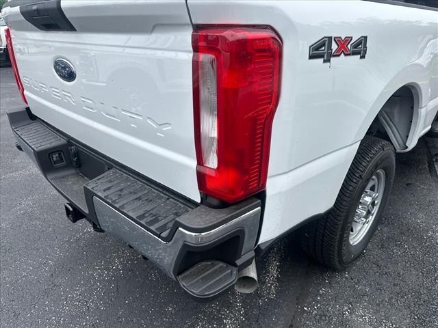 new 2025 Ford F-250 car, priced at $54,259