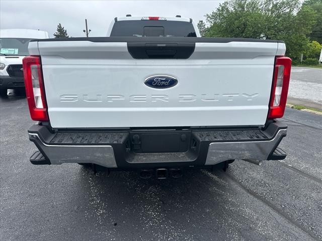 new 2025 Ford F-250 car, priced at $54,259