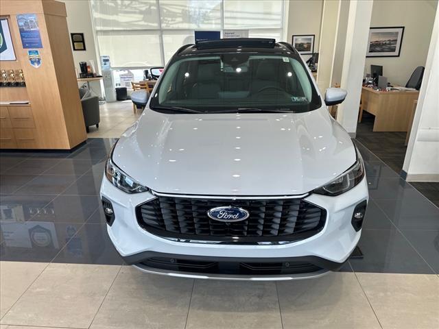 new 2025 Ford Escape car, priced at $39,090