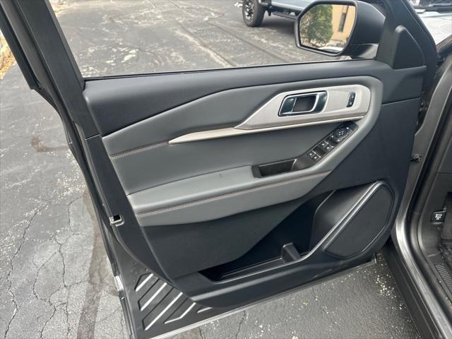 new 2025 Ford Explorer car, priced at $40,436