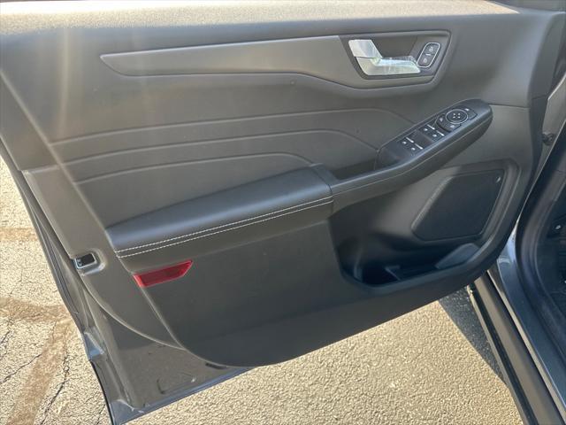new 2025 Ford Escape car, priced at $33,248