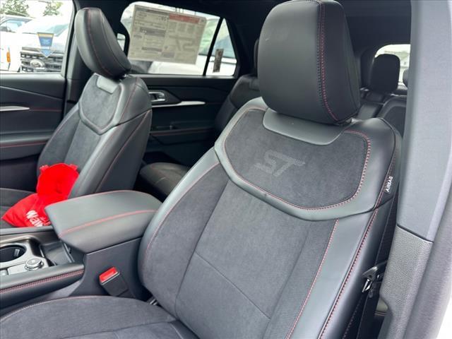 new 2025 Ford Explorer car, priced at $59,568