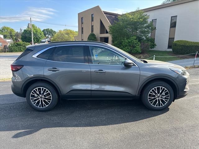 new 2025 Ford Escape PHEV car, priced at $39,190