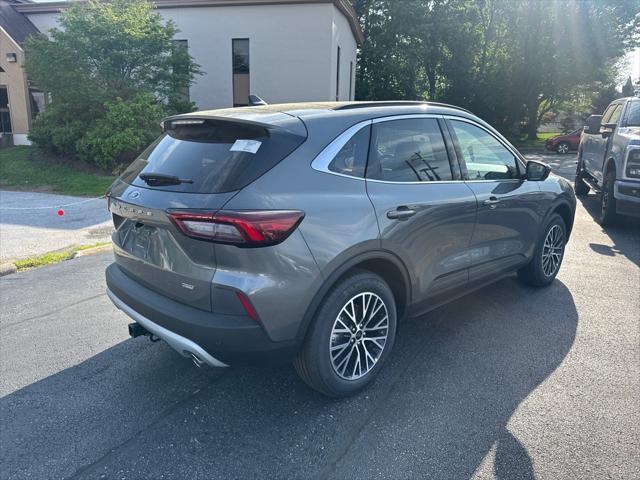 new 2025 Ford Escape car, priced at $39,190