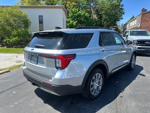 new 2025 Ford Explorer car, priced at $44,701