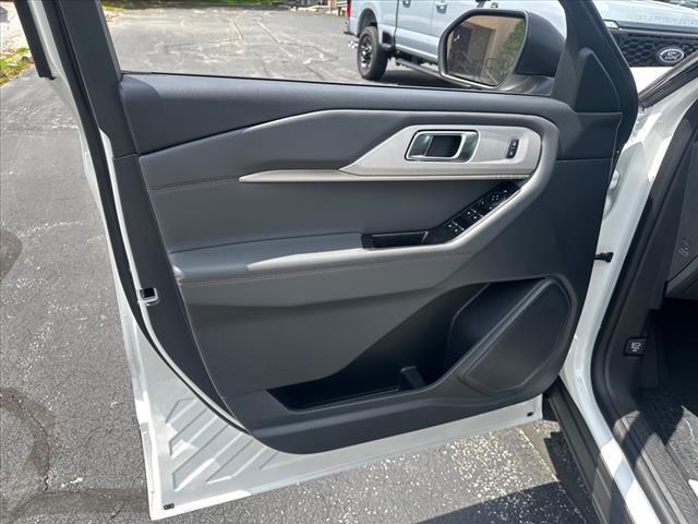 new 2025 Ford Explorer car, priced at $47,283