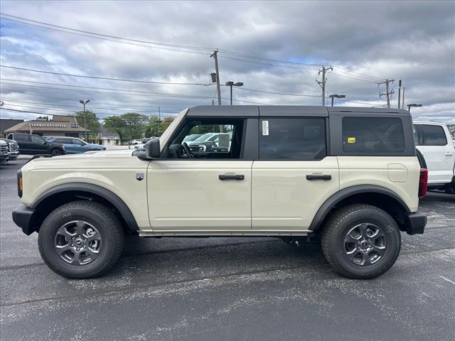 new 2025 Ford Bronco car, priced at $46,924