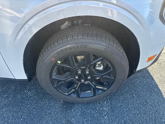 new 2025 Ford Maverick car, priced at $39,047