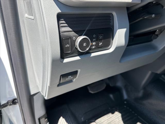 new 2025 Ford F-250 car, priced at $50,693