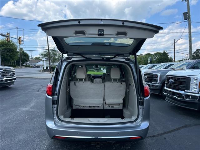 used 2017 Chrysler Pacifica car, priced at $15,995