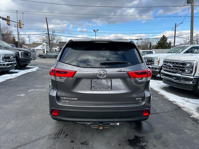 used 2019 Toyota Highlander car, priced at $23,295