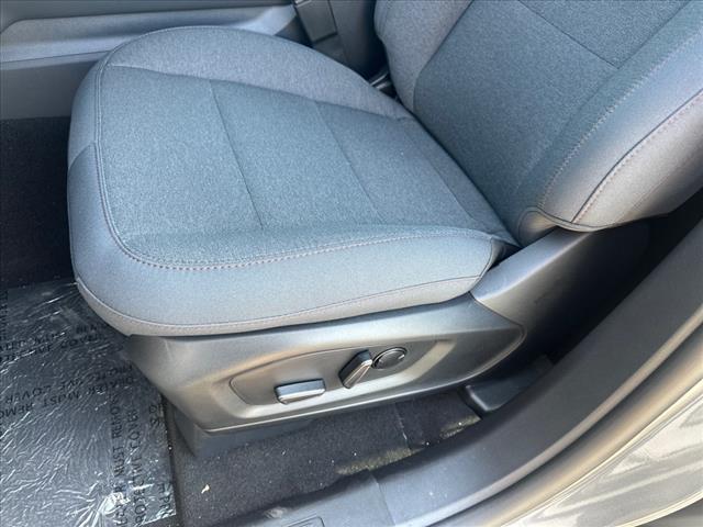 new 2025 Ford Explorer car, priced at $40,340