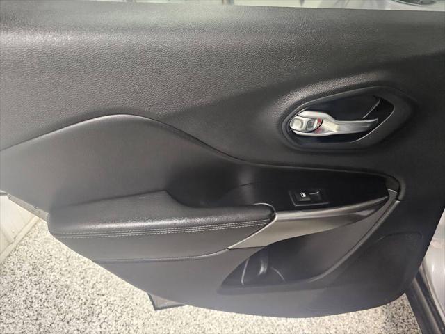 used 2019 Jeep Cherokee car, priced at $18,995