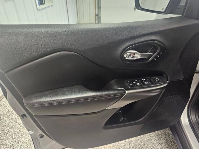 used 2019 Jeep Cherokee car, priced at $18,995