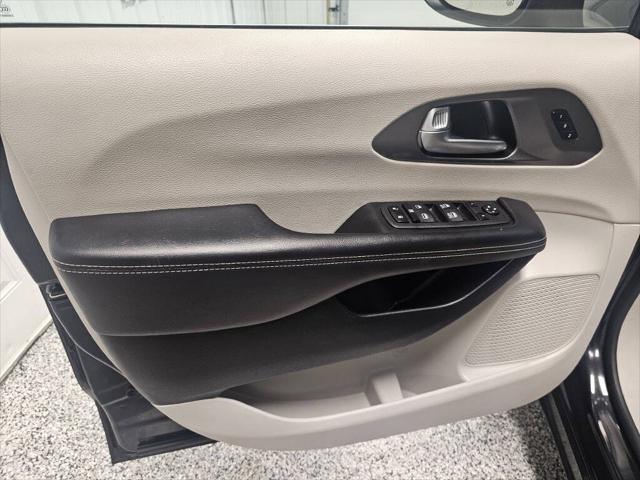 used 2023 Chrysler Pacifica car, priced at $23,995