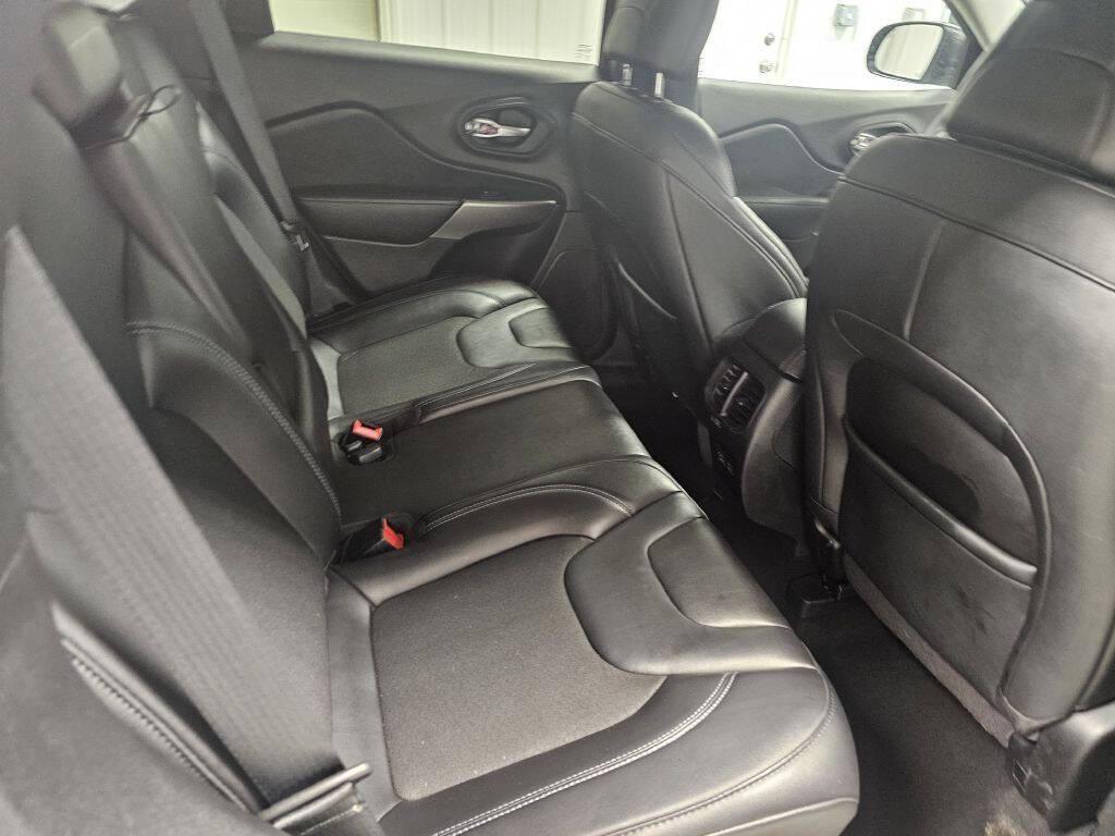 used 2021 Jeep Cherokee car, priced at $16,995