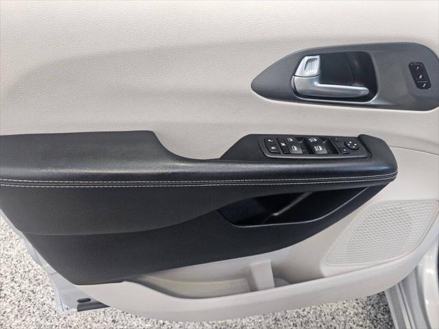 used 2023 Chrysler Pacifica car, priced at $23,995