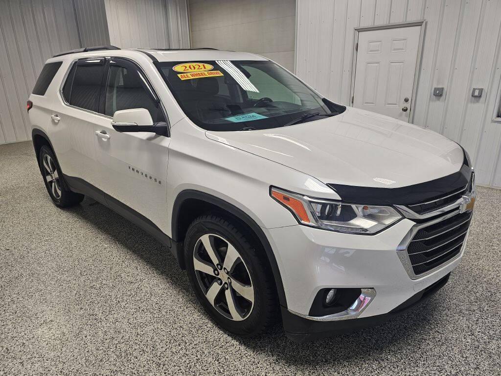 used 2021 Chevrolet Traverse car, priced at $27,995
