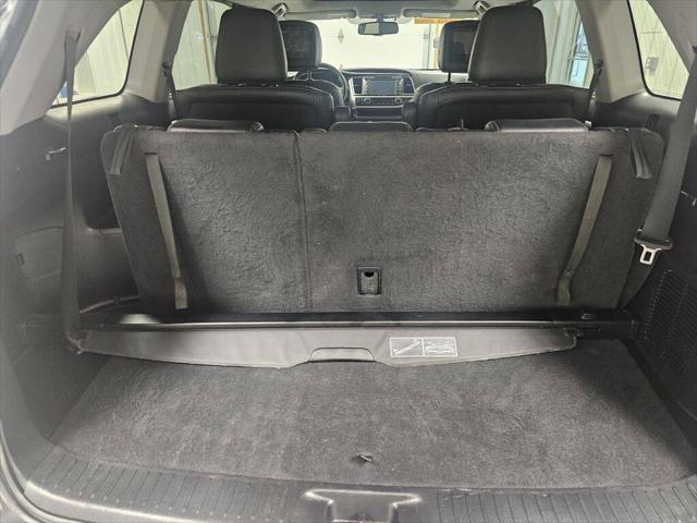used 2016 Toyota Highlander car, priced at $21,995