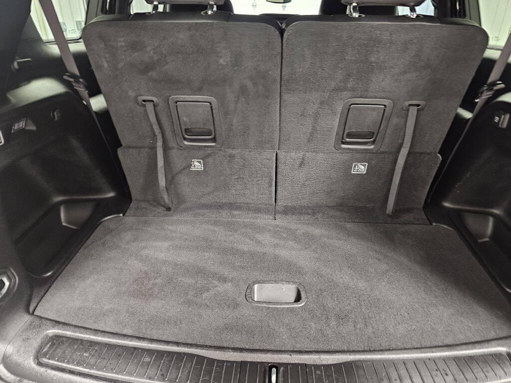 used 2024 Jeep Grand Cherokee L car, priced at $26,995