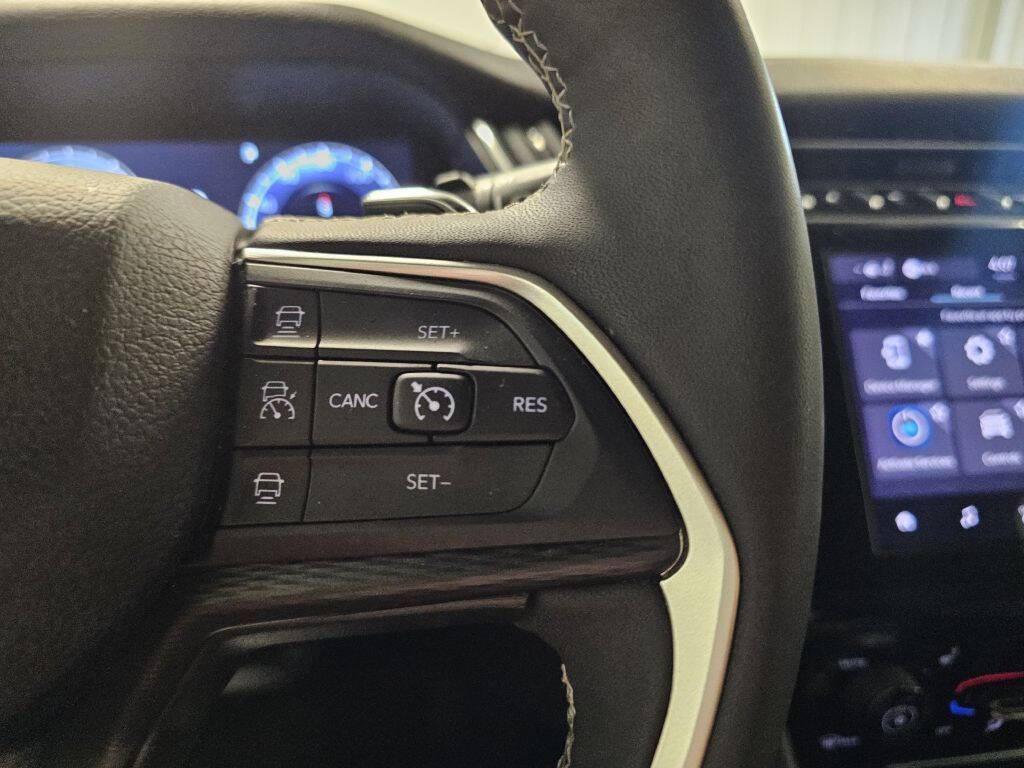 used 2024 Jeep Grand Cherokee L car, priced at $26,995