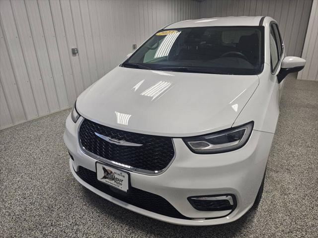 used 2023 Chrysler Pacifica car, priced at $23,995