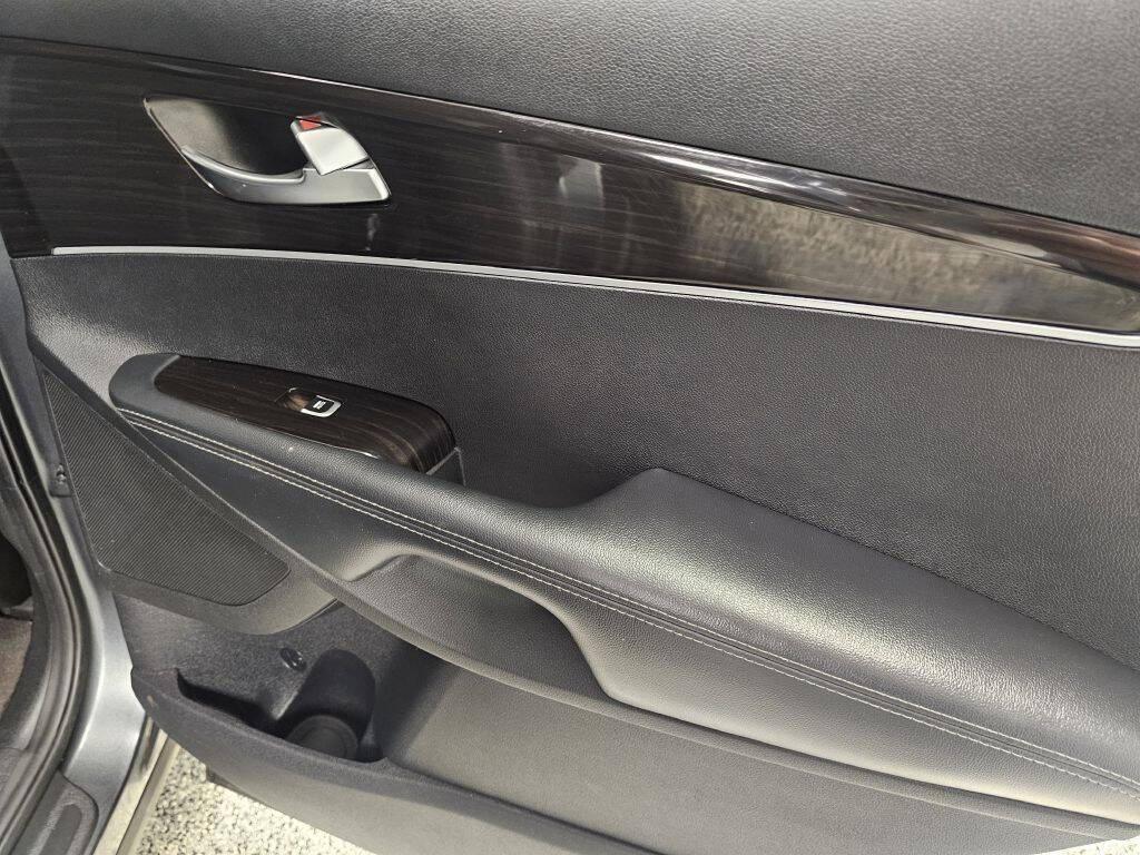 used 2020 Kia Sorento car, priced at $16,995