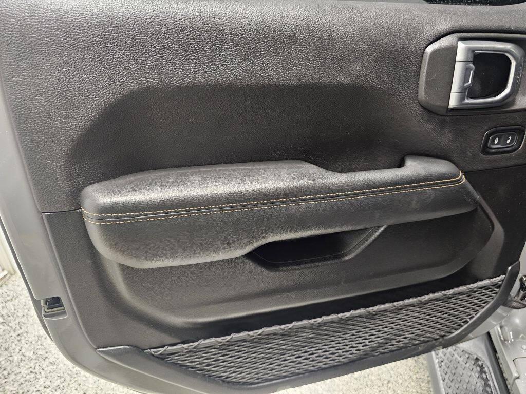 used 2023 Jeep Gladiator car, priced at $36,995