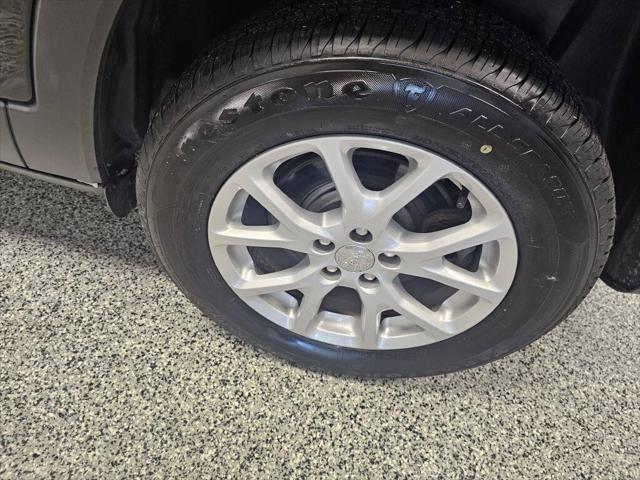 used 2017 Jeep Cherokee car, priced at $17,995
