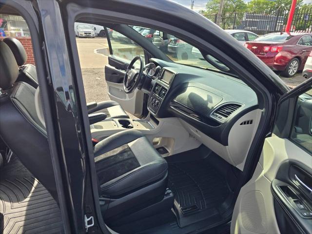 used 2014 Dodge Grand Caravan car, priced at $11,800