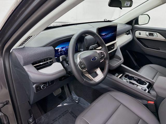 new 2025 Ford Explorer car, priced at $43,585