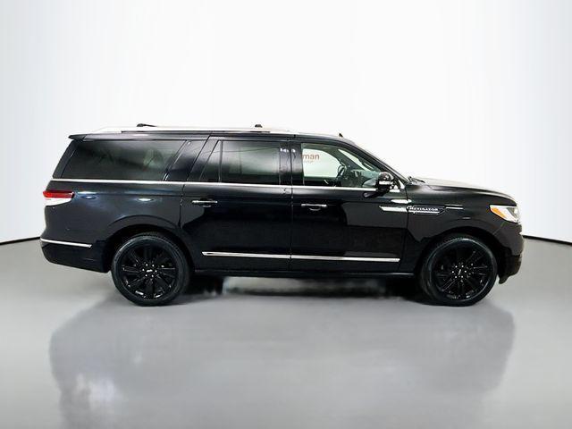 used 2023 Lincoln Navigator car, priced at $61,900