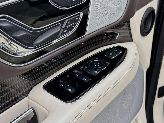 used 2024 Lincoln Navigator car, priced at $79,900